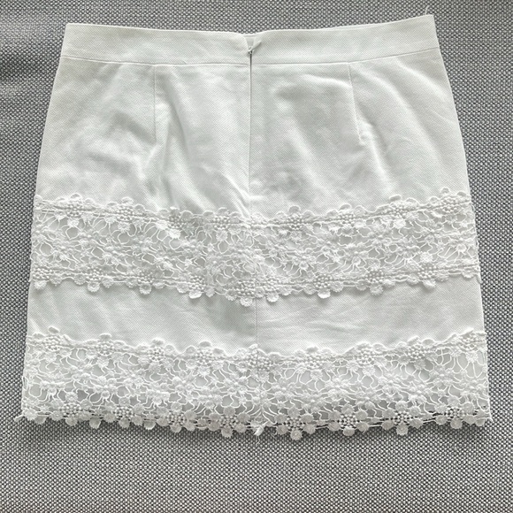 J. Crew cutest white miniskirt - Picture 2 of 3